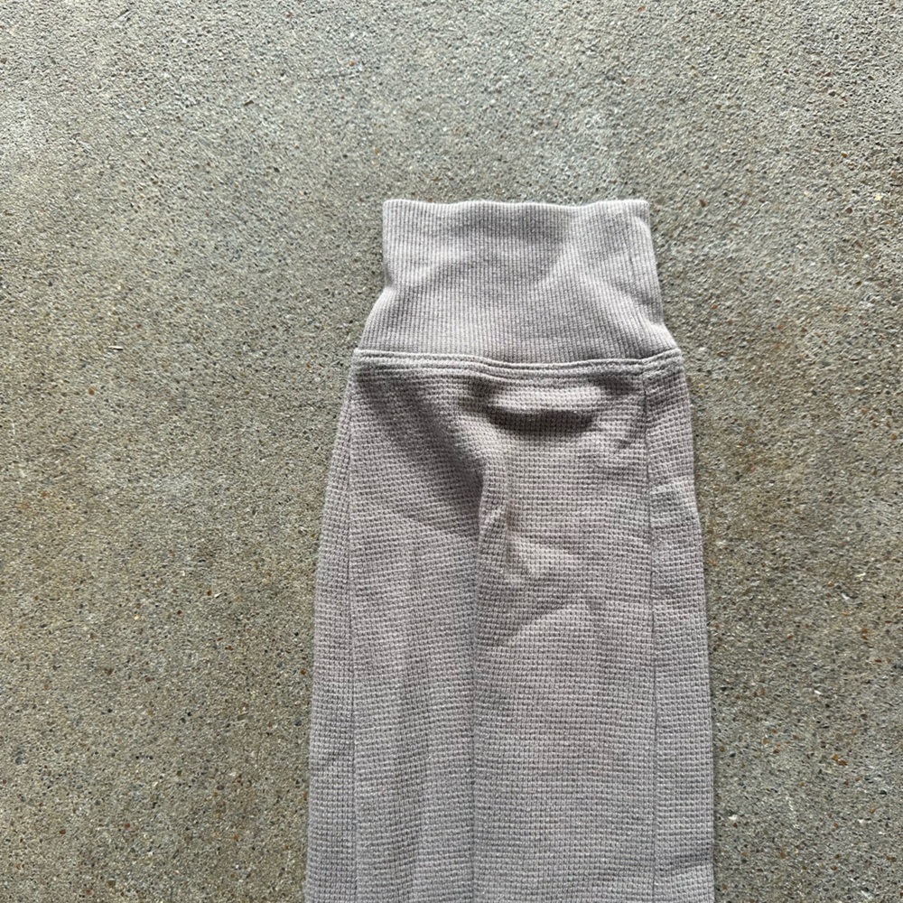 Aritzia Sunday Best Baby Waffle Jogger Rocky Grey Size XS, See Photos For Color - Picture 11 of 12